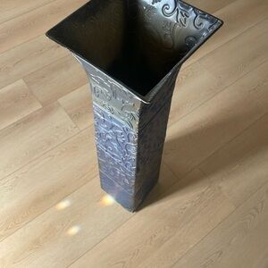 Dark Blue Elegant Embossed Metal Vase